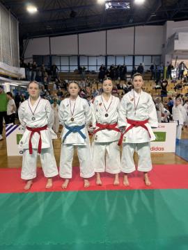 Elma Lišinović kata članice 1.mesto